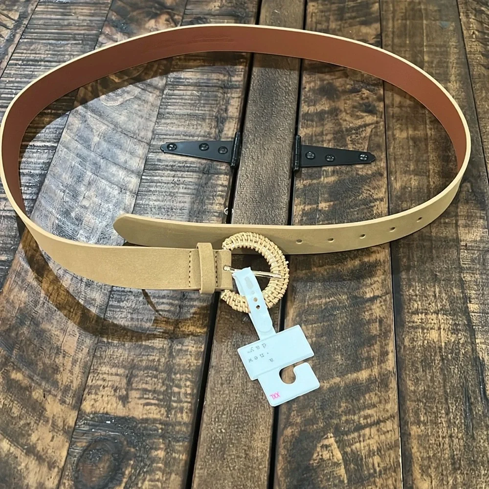 Rattan gold suede 2x belt size 18